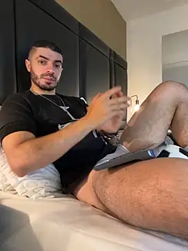 Snapshot of AxelThompson_ chatting on 13, 9, 2025 AxelThompson online show from 13, 9, 2025