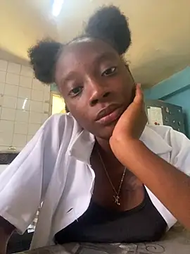 Snapshot of GeileErica chatting on 4, 11, 2025 GeileErica online show from 4, 11, 2025