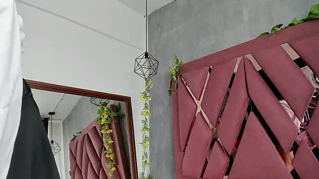 viollettaa  online show from 2, 3, 2026