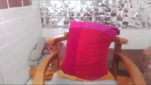 rose-crystal online show from 22, 2, 2026