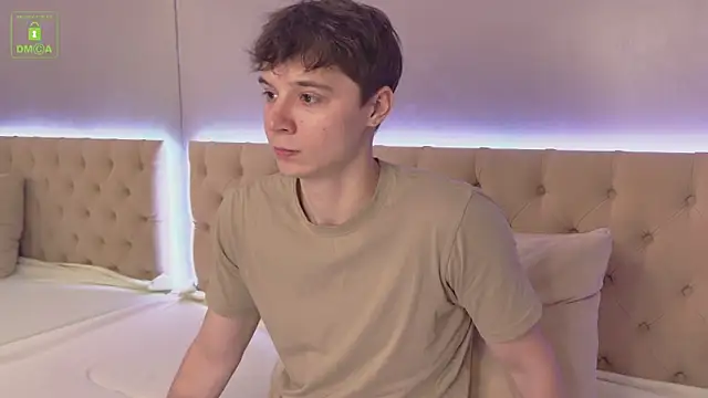 Snapshot of AnthonyHall chatting on 1, 10, 2025 AnthonyHall online show from 1, 10, 2025