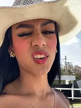 Juliana Xander online show from 4, 12, 2025