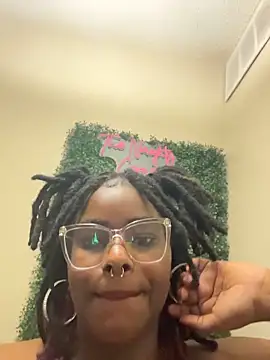 Snapshot of me1996_me chatting on 23, 10, 2025 me1996 me online show from 23, 10, 2025