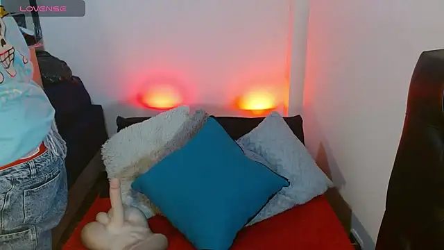 KrystalAdams online show from 18, 9, 2025