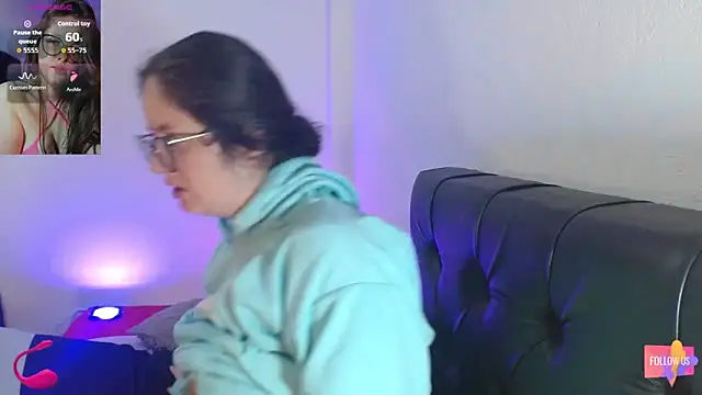 KrystalAdams online show from 27, 9, 2025