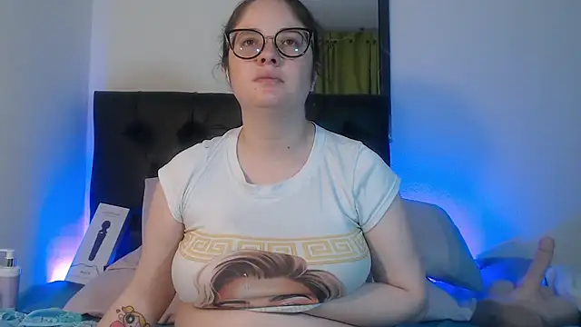 Snapshot of KrystalAdams chatting on 18, 7, 2026 KrystalAdams online show from 18, 7, 2026