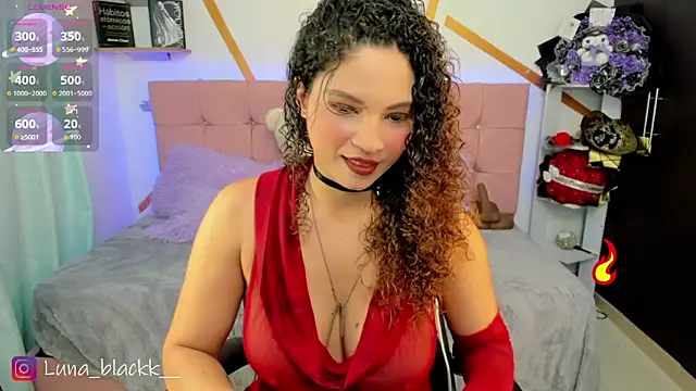 Snapshot of Luna_blackk chatting on 18, 6, 2026 Luna blackk online show from 18, 6, 2026