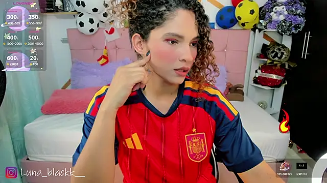 Snapshot of Luna_blackk chatting on 6, 7, 2026 Luna blackk online show from 6, 7, 2026