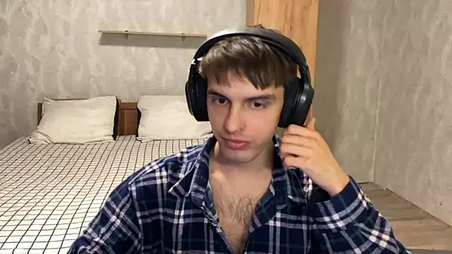 Snapshot of elliot_scott chatting on 14, 9, 2025 elliot scott online show from 14, 9, 2025