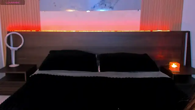 samanthaa moon online show from 27, 6, 2026