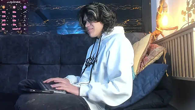 Diamond twink online show from 20, 11, 2025