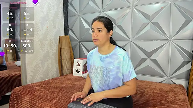 GreciaFox1 online show from 13, 11, 2025