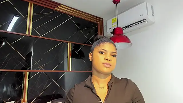 HannyThompson online show from 12, 11, 2025