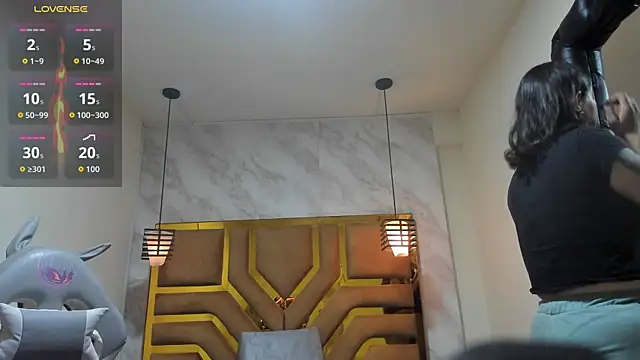 Luciifeer  online show from 17, 4, 2026