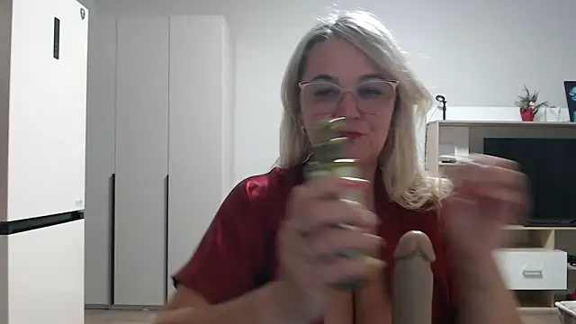 EleanoraDream online show from 15, 2, 2026