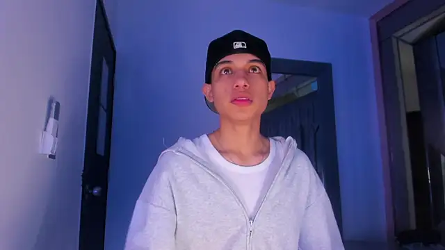 Sebax Young online show from 5, 3, 2026