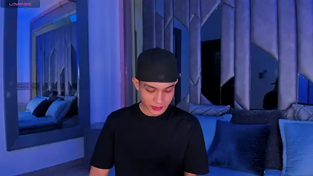 Sebax Young online show from 8, 7, 2026