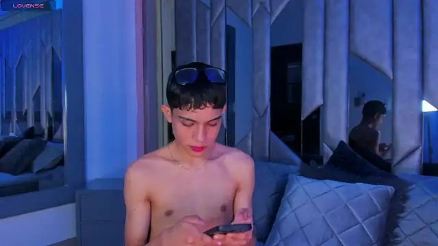 Sebax Young online show from 10, 7, 2026