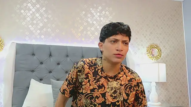 Snapshot of ZoeKrug chatting on 13, 11, 2025 ZoeKrug online show from 13, 11, 2025