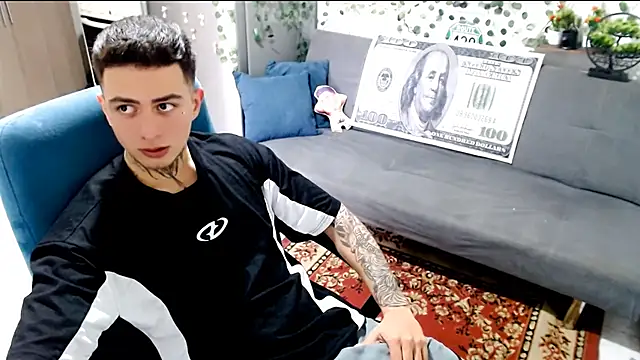 Snapshot of santii_ss chatting on 12, 2, 2026 santii ss online show from 12, 2, 2026