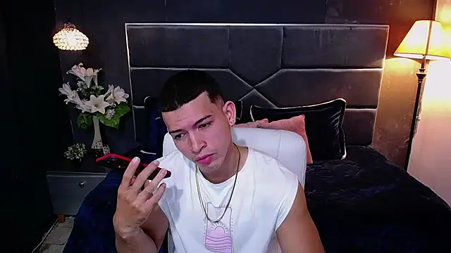 ethan rodgers online show from 18, 10, 2025