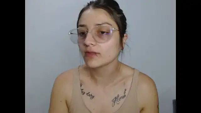 Snapshot of Coralinne__ chatting on 30, 5, 2026 Coralinne online show from 30, 5, 2026