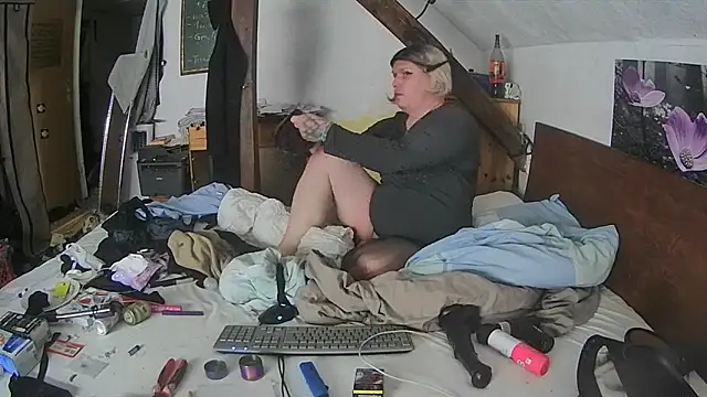 Snapshot of VanessaSissyGay chatting on 9, 9, 2025 VanessaSissyGay online show from 9, 9, 2025