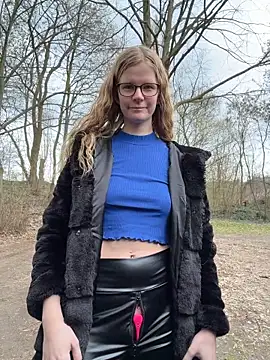 Bikergirl 97 online show from 10, 3, 2026