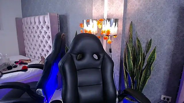 laila stilwiills online show from 20, 3, 2026