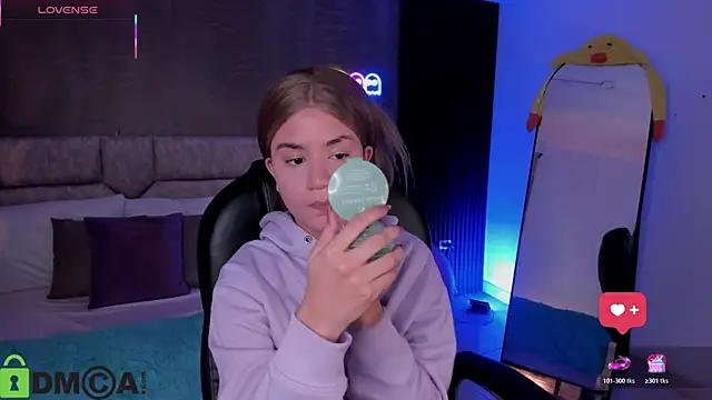 Snapshot of Arinextdoor chatting on 16, 1, 2026 Arinextdoor online show from 16, 1, 2026