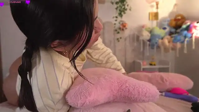 violeth     online show from 25, 3, 2026