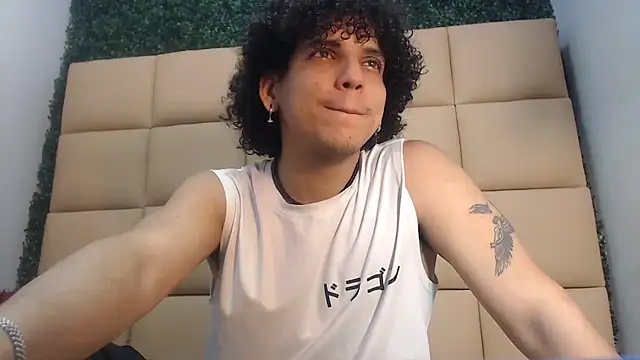 Xfire boy69 online show from 10, 9, 2025