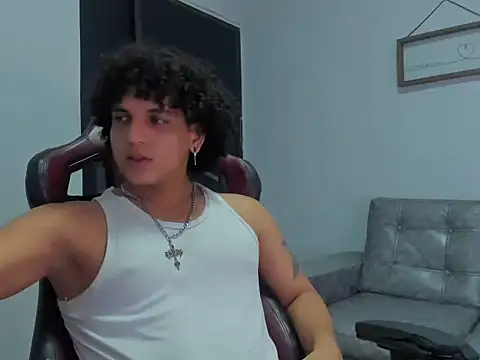 Xfire boy69 online show from 24, 9, 2025