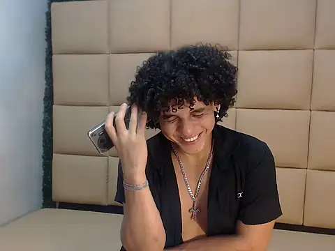 Xfire boy69 online show from 26, 9, 2025