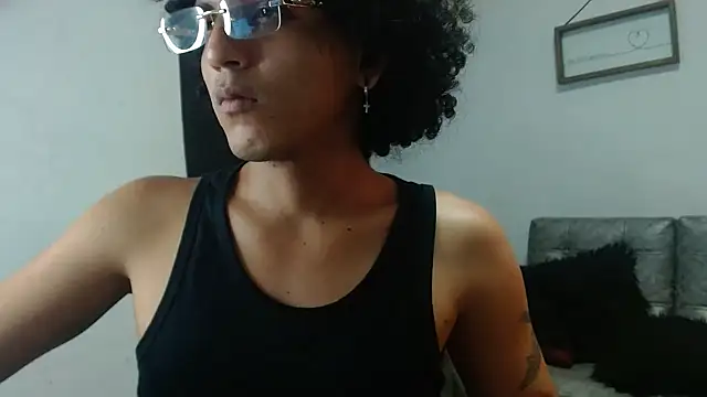 Xfire boy69 online show from 25, 10, 2025