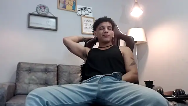 Xfire boy69 online show from 25, 11, 2025