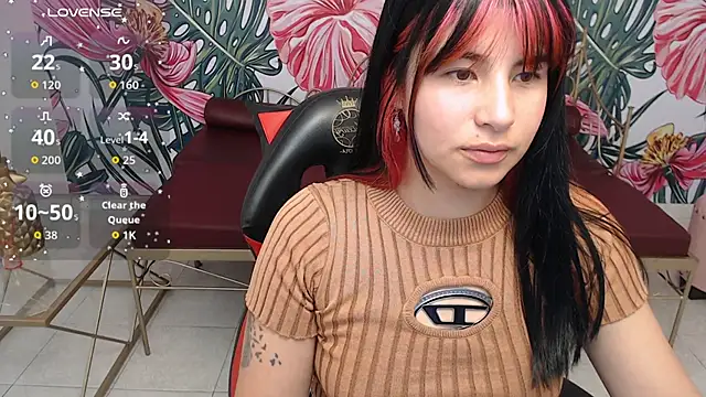 Snapshot of Nina_harper_ chatting on 1, 10, 2025 Nina harper online show from 1, 10, 2025