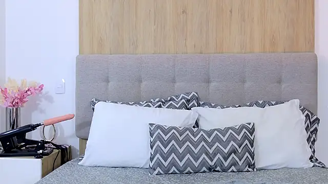 Snapshot of BeckySalas chatting on 30, 10, 2025 BeckySalas online show from 30, 10, 2025