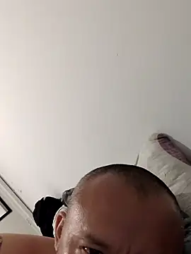 Snapshot of ScuffingBungalow chatting on 25, 9, 2025 ScuffingBungalow online show from 25, 9, 2025