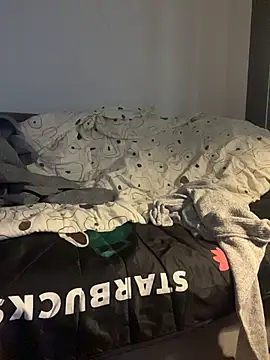 Snapshot of pophiboy chatting on 11, 2, 2026 pophiboy online show from 11, 2, 2026