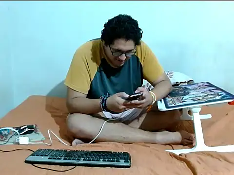 Snapshot of MeisanPaul chatting on 24, 11, 2025 MeisanPaul online show from 24, 11, 2025