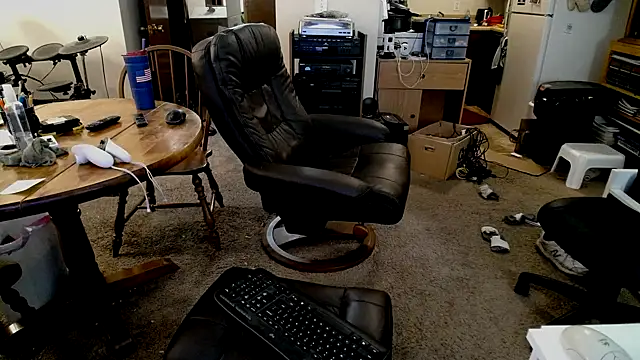 Snapshot of havethickcock chatting on 18, 10, 2025 havethickcock online show from 18, 10, 2025