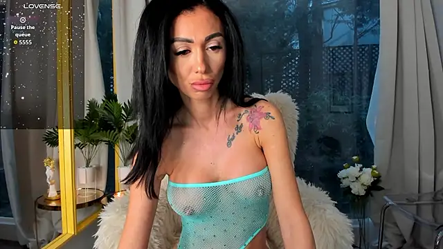 Snapshot of ParissHiltonX chatting on 12, 2, 2026 ParissHiltonX online show from 12, 2, 2026