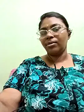 Snapshot of zara-mallus chatting on 25, 9, 2025 zara-mallus online show from 25, 9, 2025