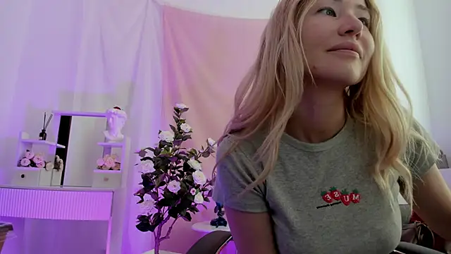 AstraMonroe online show from 22, 5, 2026