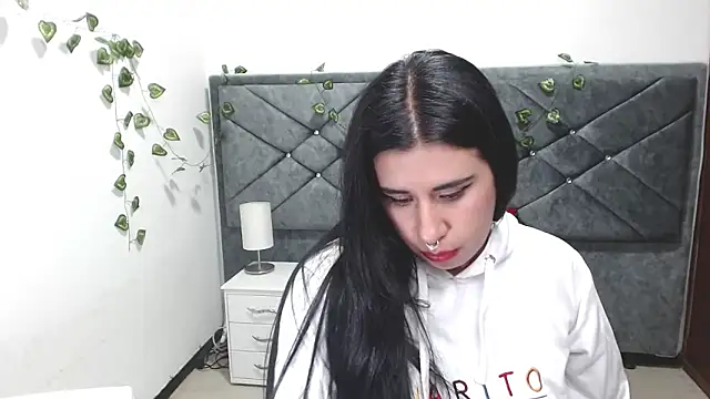 Julieta curvy69 online show from 5, 1, 2026