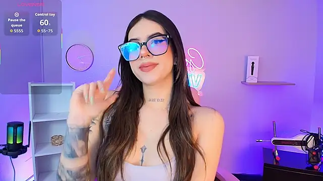 Alice Vixen online show from 14, 10, 2025