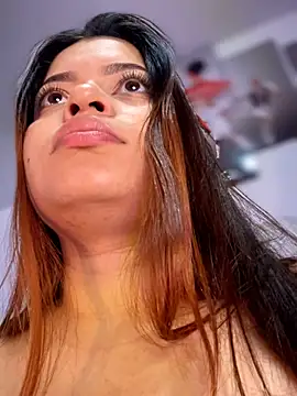 Yaqui elle online show from 27, 2, 2026