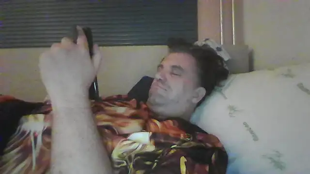 Snapshot of JasperGeil chatting on 15, 10, 2025 JasperGeil online show from 15, 10, 2025