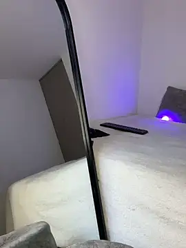 Snapshot of lunatorch chatting on 8, 11, 2025 lunatorch online show from 8, 11, 2025